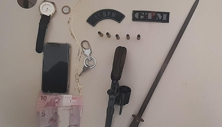 Policia Militar prende homens por porte ilegal de arma de fogo