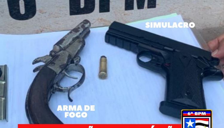 Policiais do 6º BPM apreendem arma de fogo, simulacro e recuperam moto roubada.