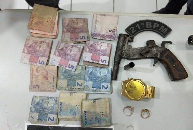 Polícia Militar prende homem com arma de fogo na BR 135 em São Luís