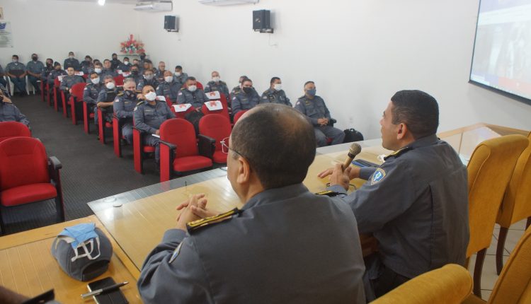 COMANDO DA PM REÚNE-SE COM COMANDANTES DE UNIDADES DO INTERIOR