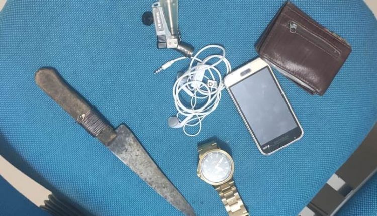 28º BPM prende dupla acusada de assaltos e recupera todo o material