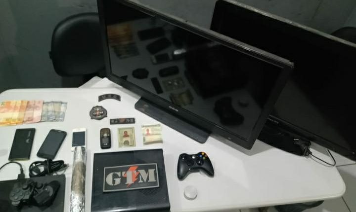 GUARNIÇÃO DO GTM DA 1° USC APREENDE MATERIAIS PROVENIENTES DE ROUBO E DROGA