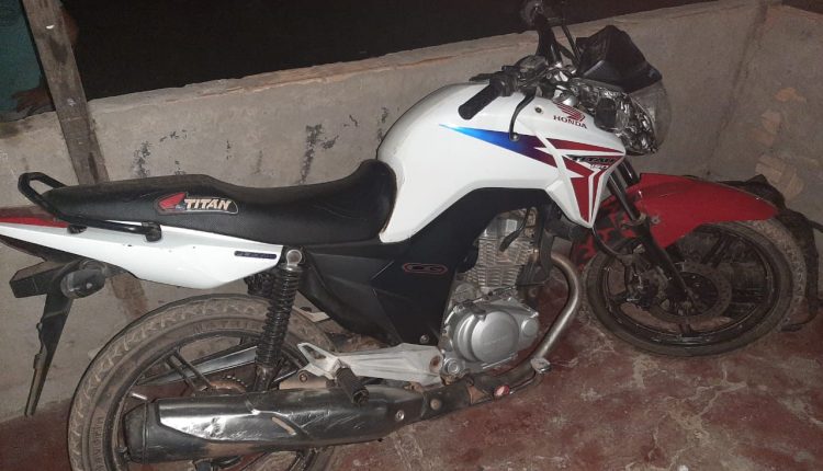 Policiais do 29º BPM apreendem veículo furtado em Zé Doca