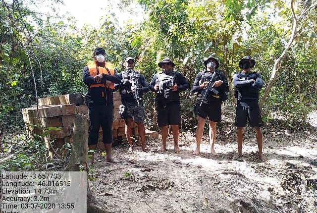 PELOTÃO FLUVIAL DO 7° BPM RECUPERA 97 DORMENTES DE MADEIRAS ROUBADOS DA VALE