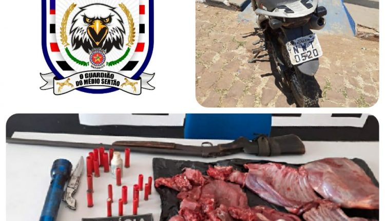 POLICIAIS MILITARES DA CIDADE DE PASTOS BONS APREENDEM ARMA DE FOGO E CARNE PROVENIENTE DE ANIMAL SILVESTRE