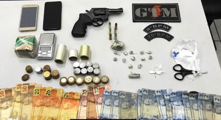 OPERAÇÃO SATURAÇÃO DO 8º BPM APREENDE DROGAS, DINHEIRO E ARMA E MUNIÇÕES