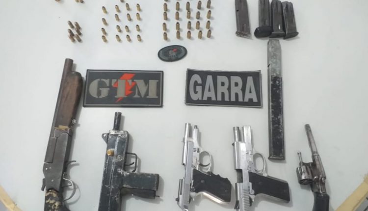 POLÍCIA MILITAR EVITA CONFRONTO ARMADO E PRENDE CRIMINOSOS  COM CINCO ARMAS DE FOGO NA CIDADE DE SÃO JOSÉ DE RIBAMAR