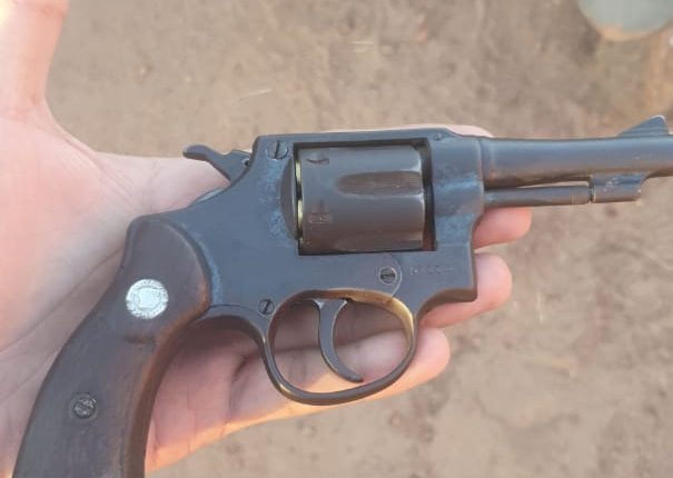 Homem é preso por porte ilegal de arma de fogo em São Mateus – MA