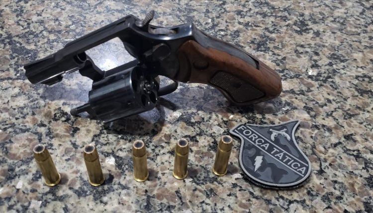 Policiais militares do 30º BPM apreendem armas de fogo