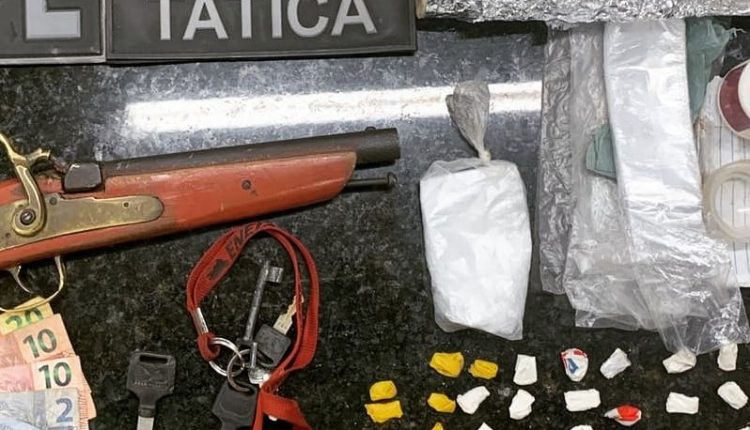 Homem é preso com drogas e armas de fogo em Matinha