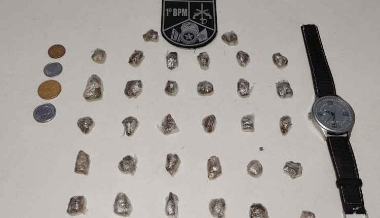 Drogas são apreendidas na Vila Embratel durante operação policial