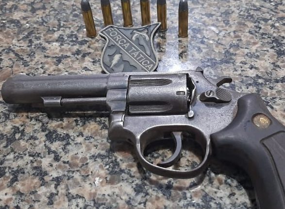 FORÇA TÁTICA DE BURITICUPU APREENDE REVÓLVER NO CENTRO DA CIDADE