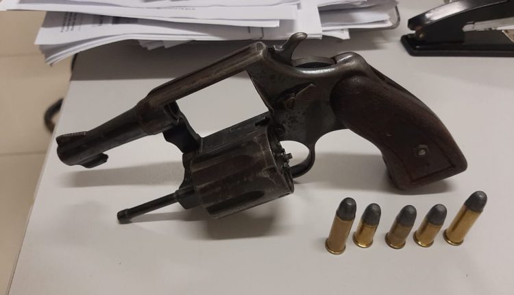 POLICIAIS MILITARES DO 36° BPM/VIANA-MA, APREENDEM ARMA DE FOGO NO MUNICÍPIO DE VITÓRIA DO MEARIM