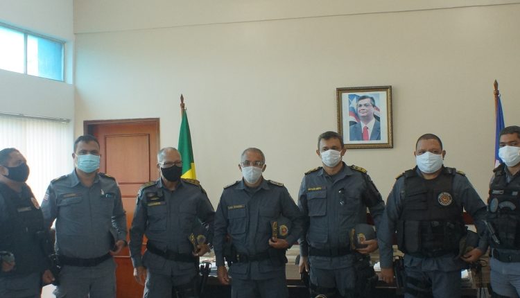 Comandante Geral da PMMA parabeniza policiais militares que prenderam os assassinos do motorista de ônibus