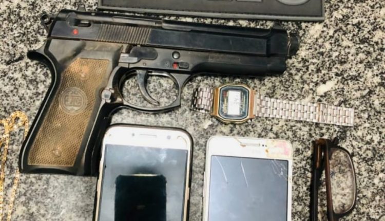 PMMA prende suspeitos por tráfico de drogas e apreende simulacro de arma de fogo no João Paulo