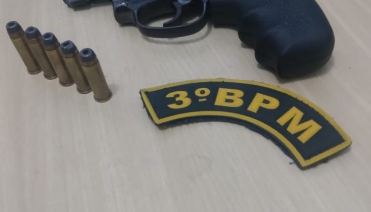 Dois homens são conduzidos pela PMMA por posse ilegal de arma de fogo, em Imperatriz-MA