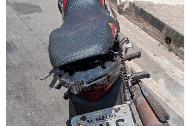 Esquadrão Garra do 22º BPM recupera moto roubada