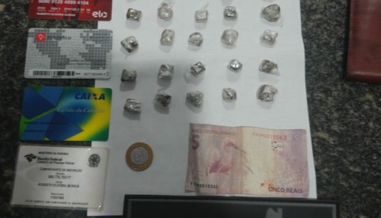 ESQUADRÃO FALCÃO DO 1º BPM PRENDE SUSPEITO DE TRÁFICO DE DROGAS NO BAIRRO DO FUMACÊ DURANTE OPERAÇÃO ILHA SEGURA