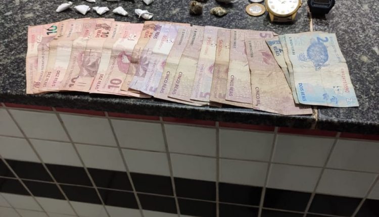 Policiais militares do 26º BPM prendem homens com drogas em Açailândia