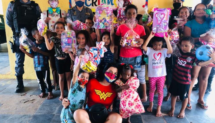 PMMA realiza entrega de brinquedos para crianças em ação social