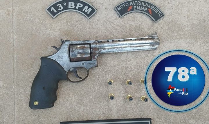 POLÍCIA MILITAR CONDUZ INDIVÍDUO POR PORTE ILEGAL DE ARMA DE FOGO DURANTE OPERAÇÃO AMANHECER SEGURO