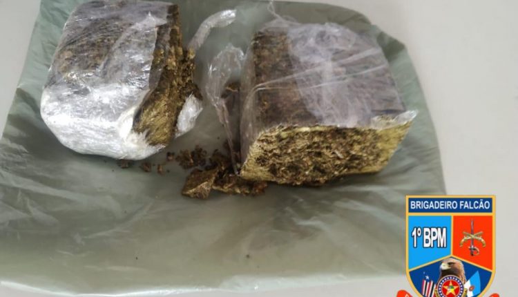 POLICIA MILITAR PRENDE SUSPEITOS COM MACONHA NA AREA ITAQUI-BACANGA