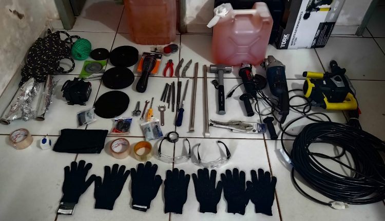 POLICIA MILITAR PRENDE SUSPEITOS DE ARROMBAMENTOS A CAIXAS ELETRÔNICOS