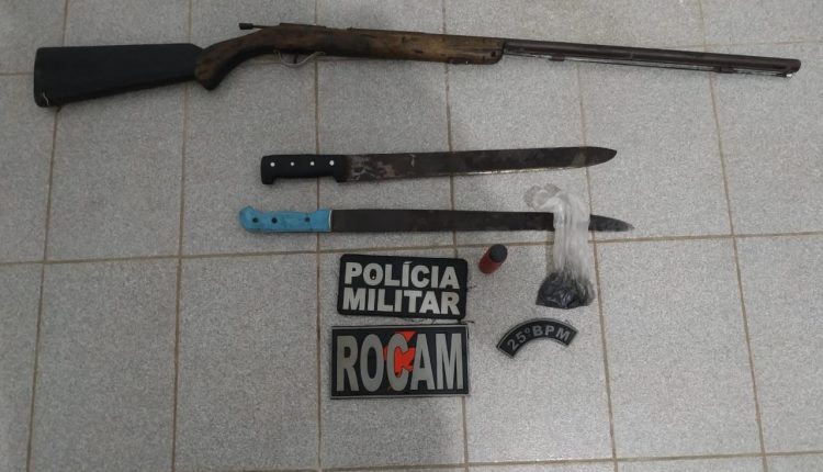 Arma de fogo e duas motos são apreendidas em Cururupu