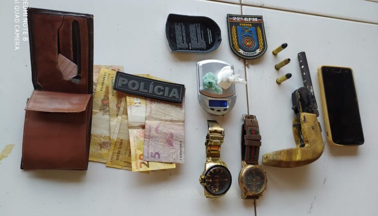 HOMENS SÃO PRESOS COM DROGAS E ARMA DE FOGO EM PAÇO DO LUMIAR