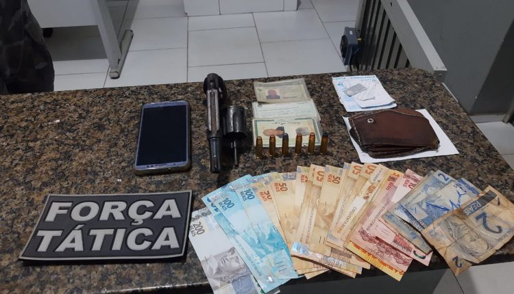 Homem é preso por porte ilegal de arma de fogo