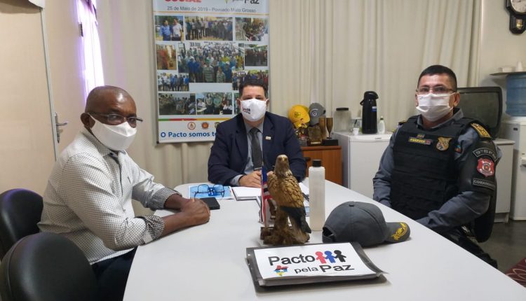 COMANDANTE DO 9º BPM REALIZA REUNIÃO COM O COORDENADOR DO PACTO PELA PAZ