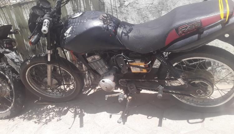 POLÍCIA MILITAR APREENDE MOTO ROUBADA EM BARREIRINHAS-MA