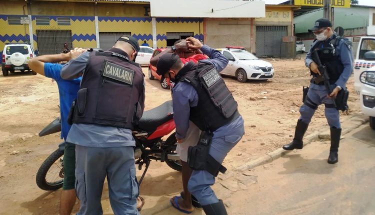 POLÍCIA MILITAR LOCALIZA VEICULO ROUBADO NO CENTRO DE SÃO LUÍS-MA