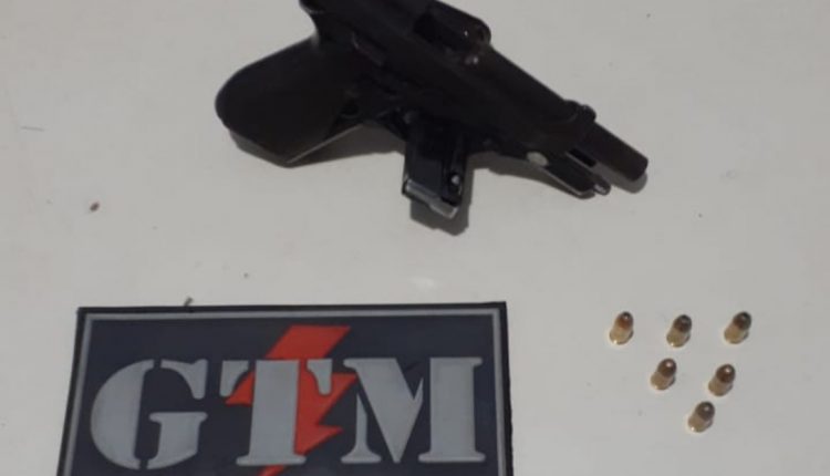 POLICIAIS MILITARES APREENDEM UMA PISTOLA 7.65 NO BAIRRO DE FÁTIMA