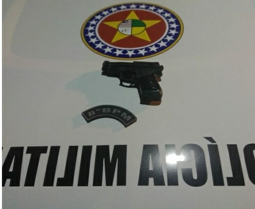 HOMEM É PRESO COM SIMULACRO DE ARMA DE FOGO NO SÃO FRANCISCO