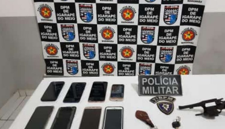 Polícia Militar prende quatro indivíduos por assalto a mão armada