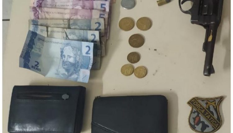 POLÍCIA MILITAR REALIZA PRISÃO DE DUPLA ACUSADA DE ROUBO E APREENDE ARMA DE FOGO EM CAXIAS-MA