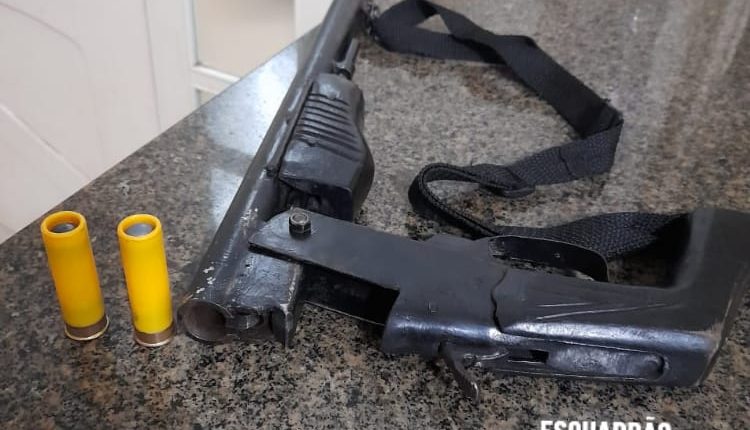 Dois indivíduos são presos por porte ilegal de arma de fogo