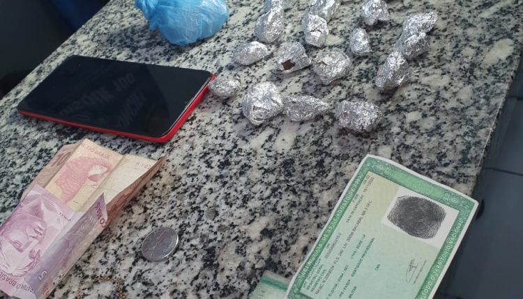 EM AÇÃO CONJUNTA, FORAGIDO DA JUSTIÇA É NEUTRALIZADO, DROGA E ARMA DE FOGO APREENDIDAS  