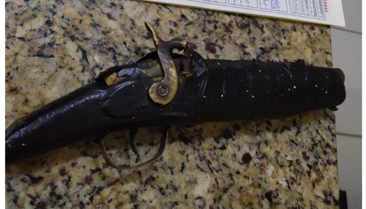 Polícia Militar prende homem com arma de fogo na cidade de Aldeias Altas