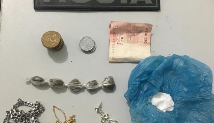 PMMA APREENDE ENTORPECENTES E CONDUZ DOIS HOMENS PARA DELEGACIA DE CODÓ-MA