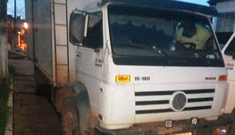 PMMA PRENDE TRIO POR TRANSPORTE ILEGAL DE MADEIRA