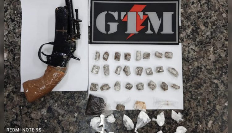 Armas de fogo apreendidas e veículos roubados recuperados pela PM em Timon