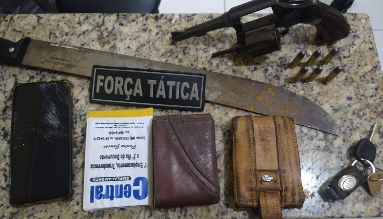 POLÍCIA MILITAR APREENDE ADOLESCENTE COM ARMA DE FOGO DURANTE OPERAÇÃO BAIRRO SEGURO EM CAXIAS-MA