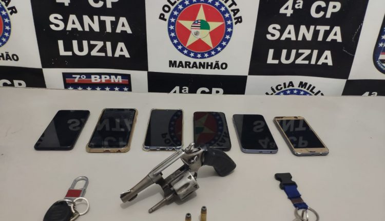 QUATRO HOMENS SÃO PRESOS SUSPEITOS DE ROUBOS EM SANTA LUZIA