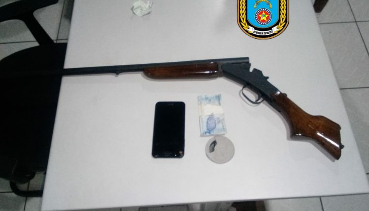 POLÍCIA MILITAR APREENDE ARMA DE FOGO NO BAIRRO LIMA VERDE EM PAÇO DO LUMIAR