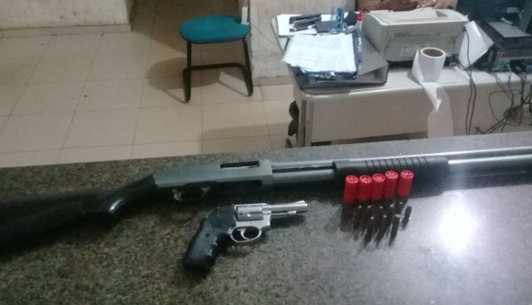 Polícia Militar prende homem com duas armas de fogo em Anajatuba