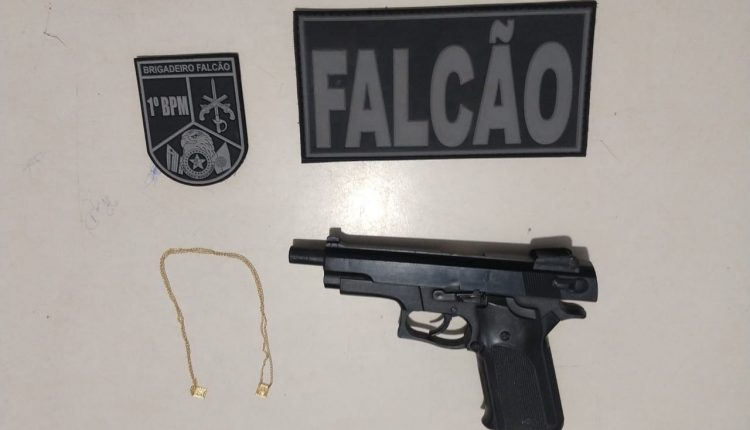 Polícia Militar apreende arma de fogo falsa no Bairro Mauro Fecury I, em São Luís