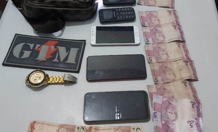 POLICIAIS MILITARES PRENDEM SUSPEITOS DE ASSALTOS NA CHÁCARA BRASIL.