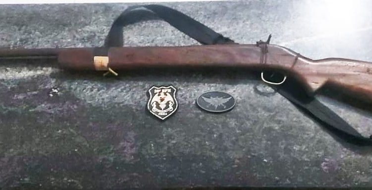 PMMA DETÉM SUSPEITO POR PORTE ILEGAL DE ARMA DE FOGO